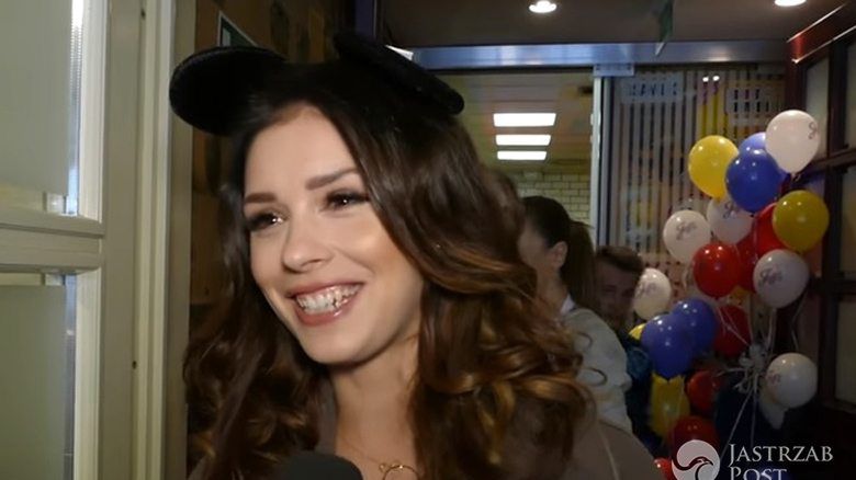 Klaudia Halejcio piecze ciasta