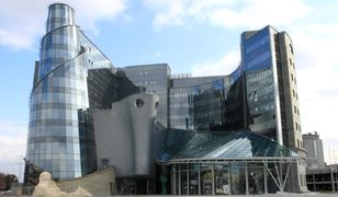 Te budynki powstały niedawno. W których miastach można je podziwiać?