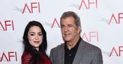 Mel Gibson z partnerką na rozdaniu AFI Awards