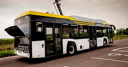 Elektryczny Solaris Urbino autobusem roku 2017