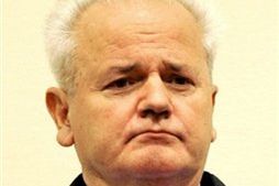 Znów przerwa w procesie Miloszevicia
