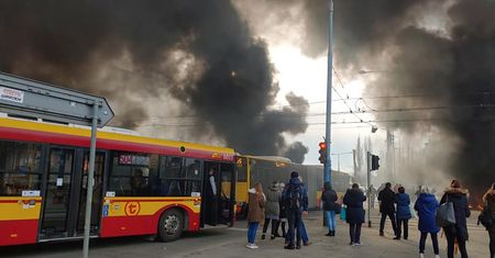 Rolnicy zablokowali plac Zawiszy. Jesteśmy na miejscu