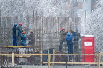 Bruksela chce walczyć z "dumpingiem socjalnym". Uzgodniono dyrektywę ws. warunków pracy