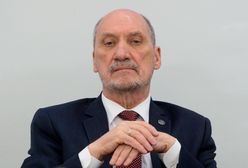 Antoni Macierewicz - miłośnik teczek SB, trafiony materiałami z teczki