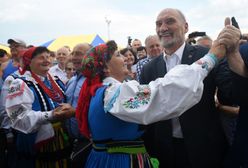 Antoni Macierewicz tańczy na Pikniku Rodzinnym PiS. Dawno się tak nie uśmiechał