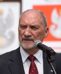 Pytanie o Dudę w programie na żywo. Macierewicz nie miał wyjścia, musiał odpowiedzieć