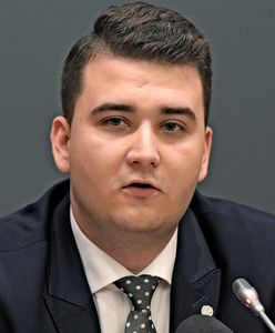 Misiewicz pracuje, ale... "w firmie go nie widać"