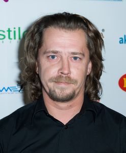 Bartosz Obuchowicz pokazał swoją rodzinę. Zapozowali razem na ściance