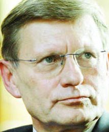 Balcerowicz: należy wydłużyć minimalny wiek emerytalny