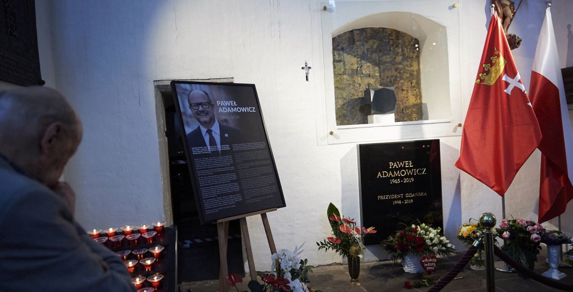 Grób prezydenta Pawła Adamowicza w Bazylice Mariackiej 