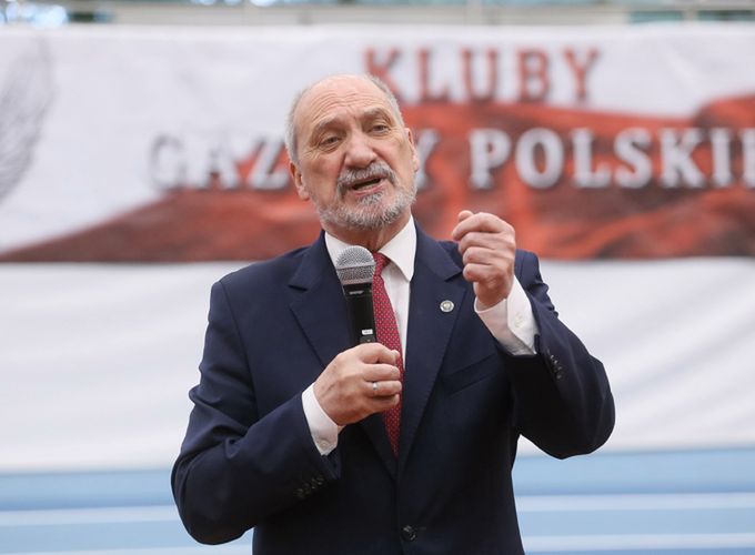 Antoni Macierewicz podał termin zakończenia badań nad katastrofą smoleńską