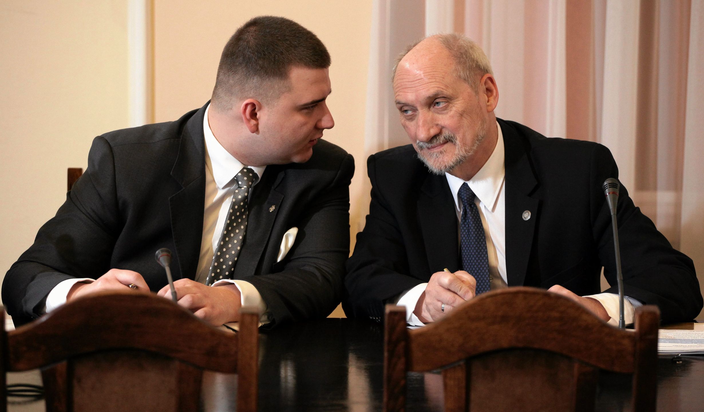 MON dementuje doniesienia medialne. Chodzi o relacje Antoniego Macierewicza z firmą Bartłomieja Misiewicza 