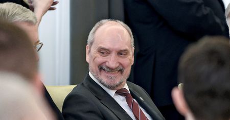 "Antoni nie mógł przyjechać". Miał być przesłuchany przez Macierewicza. Niespodziewany zwrot