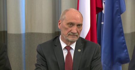 Incydent na konferencji Macierewicza. "Jest pan kłamcą"