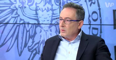 Były szef MSW Bartłomiej Sienkiewicz wyjechał na Ukrainę