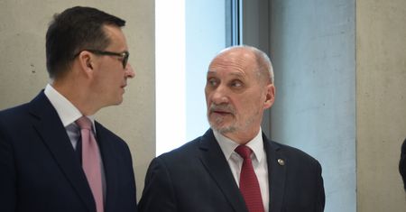 Miliony na podkomisję Antoniego Macierewicza. W końcu znamy koszt działalności