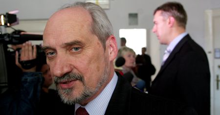 Roman Giertych o podsłuchach z domu Macierewicza. "Nie znoszę go, ale to jest podłe"
