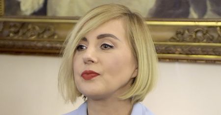 Rozpromieniona Edyta Bartosiewicz odbiera medal!