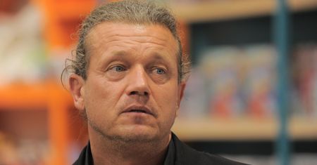 Jarosław Jakimowicz tłumaczy się z braw dla Antoniego Macierewicza. Awantura w studiu