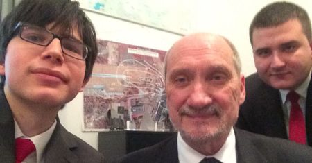 70 urodziny Antoniego Macierewicza. Edmund Janniger i Bartłomiej Misiewicz nie zawiedli
