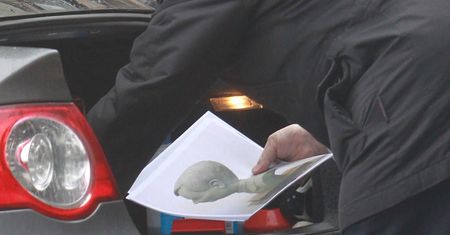 Antoni Macierewicz przywiózł prezesowi ważne dokumenty