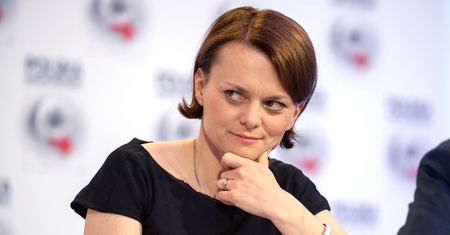 Składka na ZUS ma być mniejsza. Emilewicz: ustawa jest niezagrożona