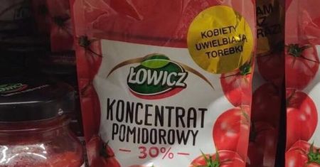 "Kobiety uwielbiają torebki". Hasło reklamowe na koncentracie Łowicz podzieliło internautów