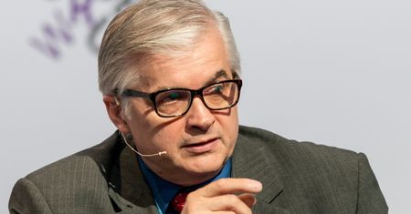 Cimoszewicz ostro o prokuratorze: to ujawnia niedostatki charakteru