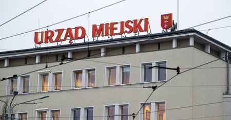 Ks. Sawicz pracuje w gdańskim urzędzie. "Adamowicz go znał"