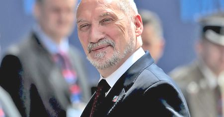 Powstańcy oburzeni na Macierewicza. Poszło o WOT