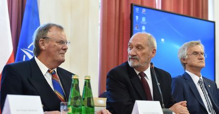 Tak podróżują członkowie smoleńskiej podkomisji. Koszty pokrywa MON