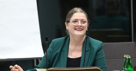 Nieprawdziwe zdjęcie Krystyny Pawłowicz podbija sieć. "To nie jestem ja"