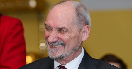 Kwity Macierewicza na Morawieckich to bujda? Były szef MON ripostuje