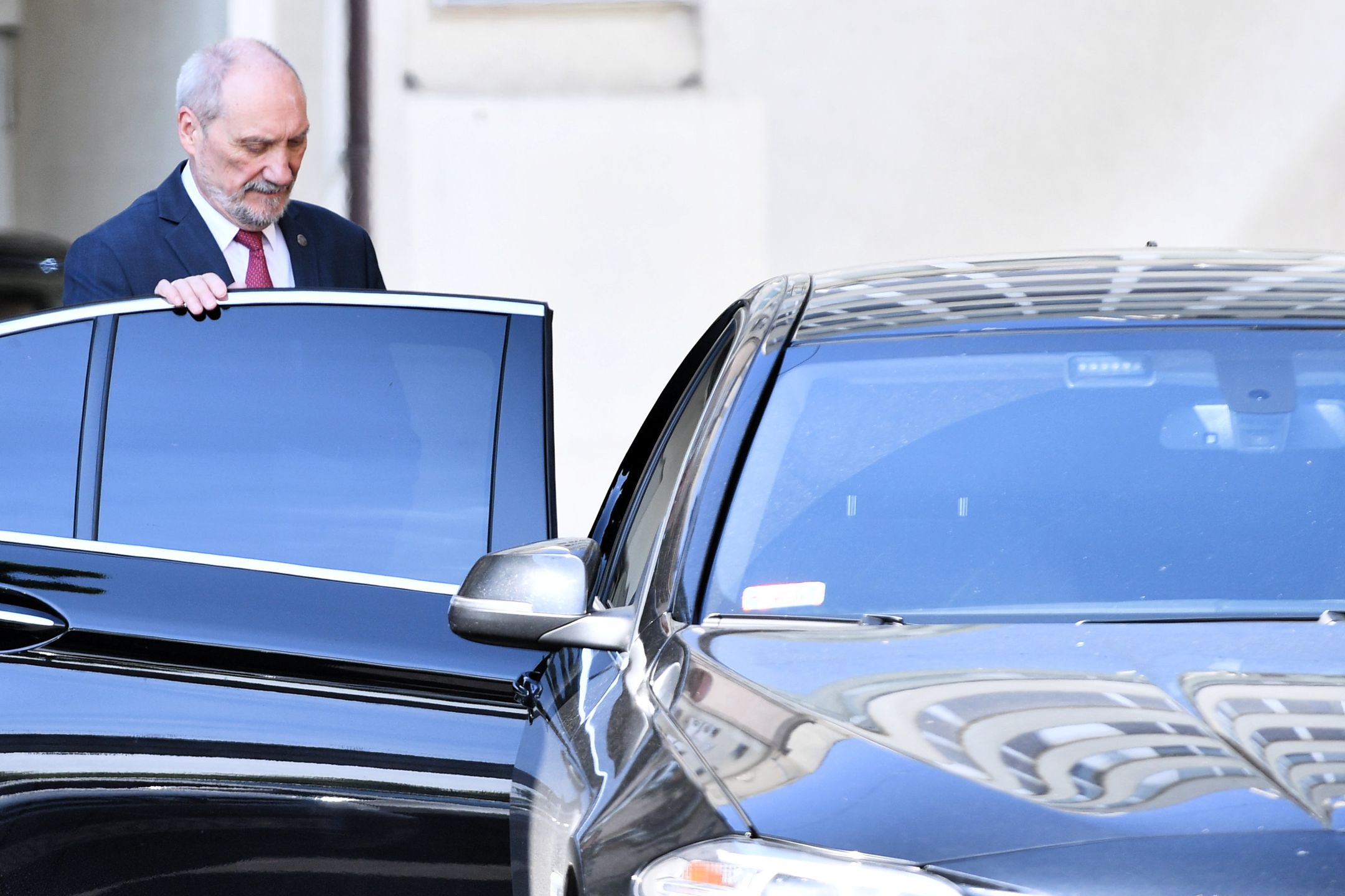 W posiedzeniu komitetu politycznego PiS bierze udział m.in. Antoni Macierewicz 
