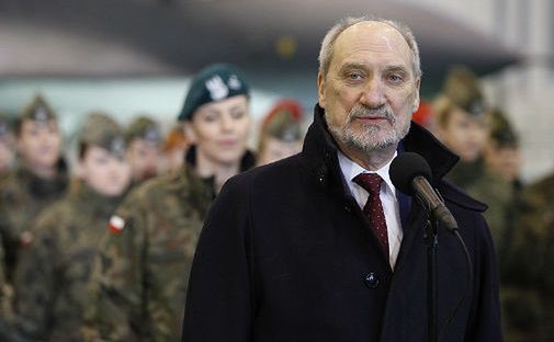 Marcin Makowski: Macierewicz na razie uratowany. Zamiast niego z MON odchodzą najbliżsi współpracownicy