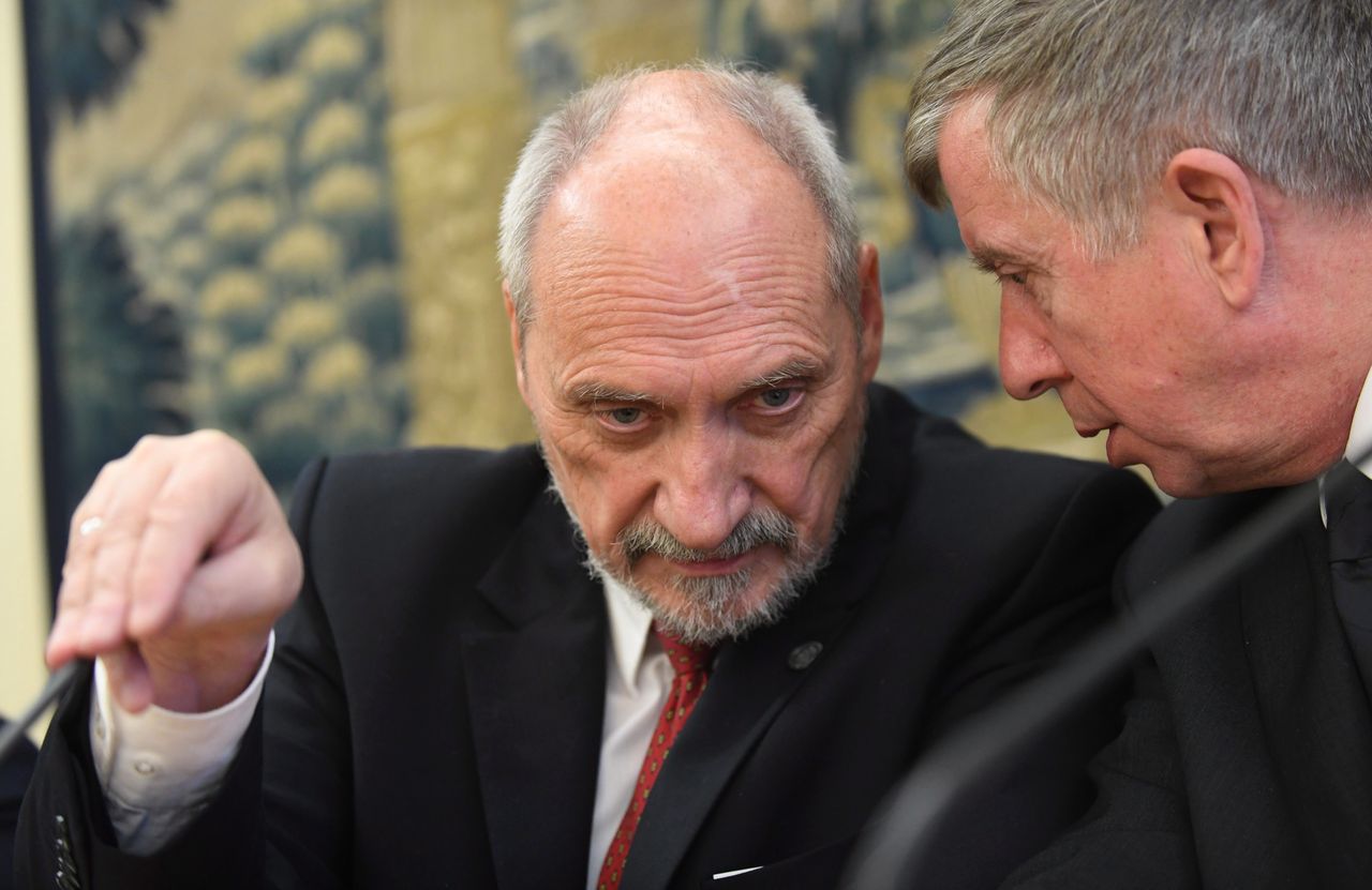 Komisja Obrony Narodowej zajmie się pismem ws. Macierewicza. Poszło o tajne informacje