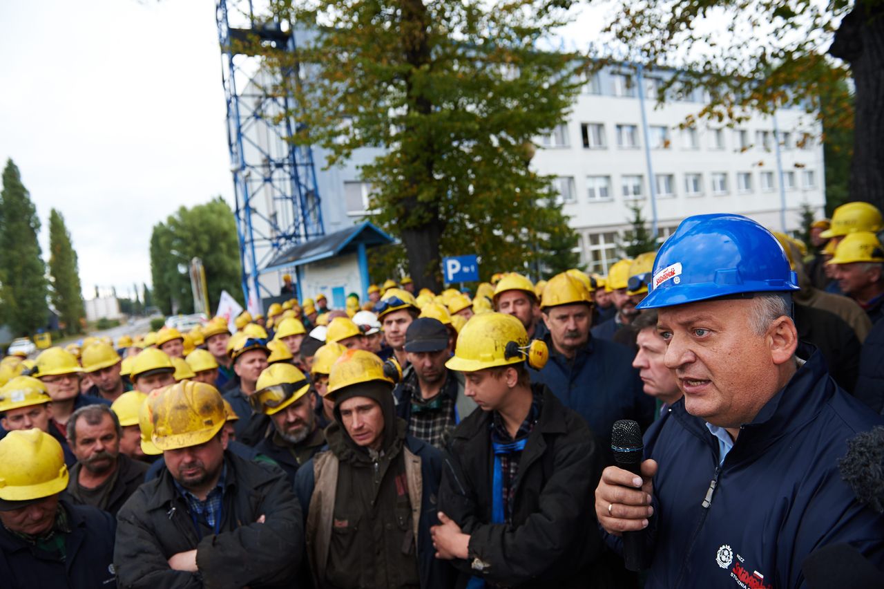 Szykuje się awantura na miesięcznicy. Związkowcy wyniosą Lecha Wałęsę z Krakowskiego Przedmieścia?