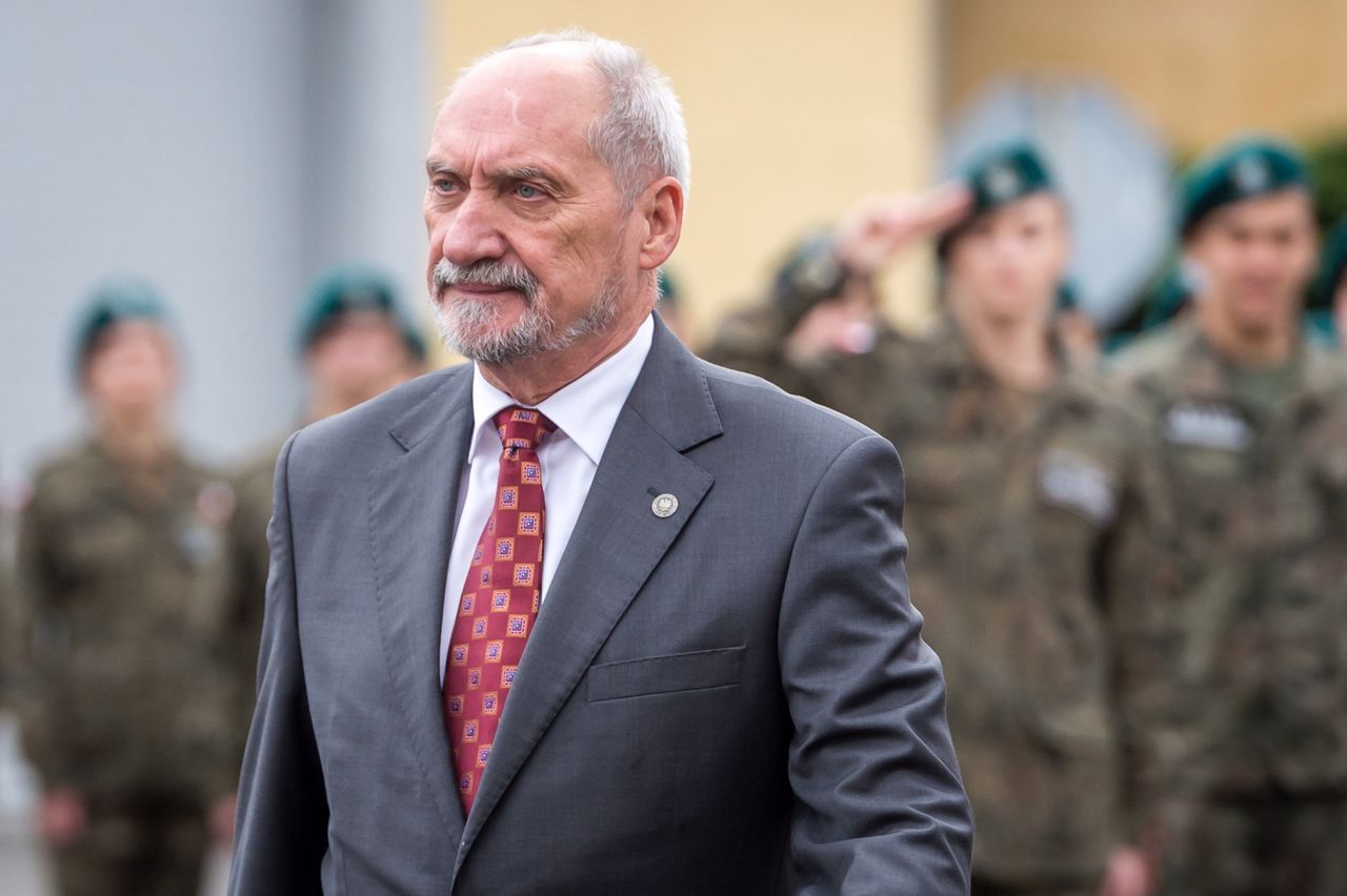 Macierewicz dla "Sieci": Musimy skoncentrować wysiłek zbrojeniowy na artylerii