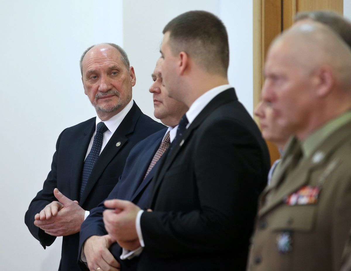 Tak Macierewicz bronił Misiewicza. "Pokaz degrengolady i absurdu"