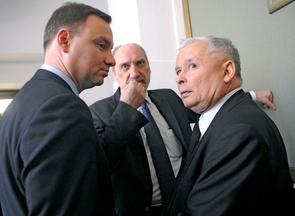 Macierewicz chciał zablokować wylot prezydenta Dudy? Kulisy konfliktu o samolot