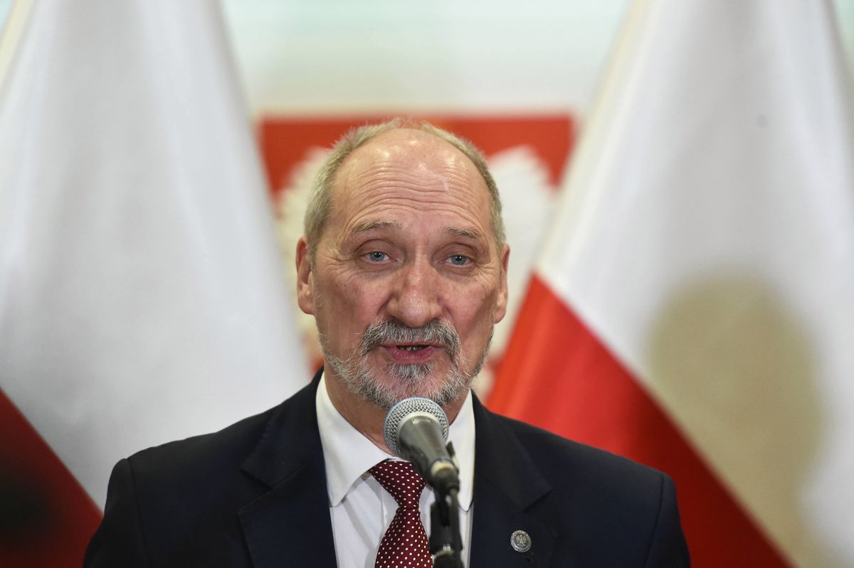 Antoni Macierewicz poza MON. Wraca jednak do sprawy gen. Jarosława Kraszewskiego