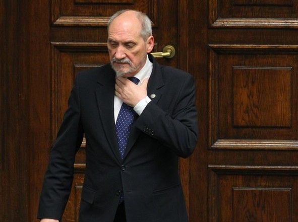 Sejm zajmie się wnioskiem PO o odwołanie Antoniego Macierewicza