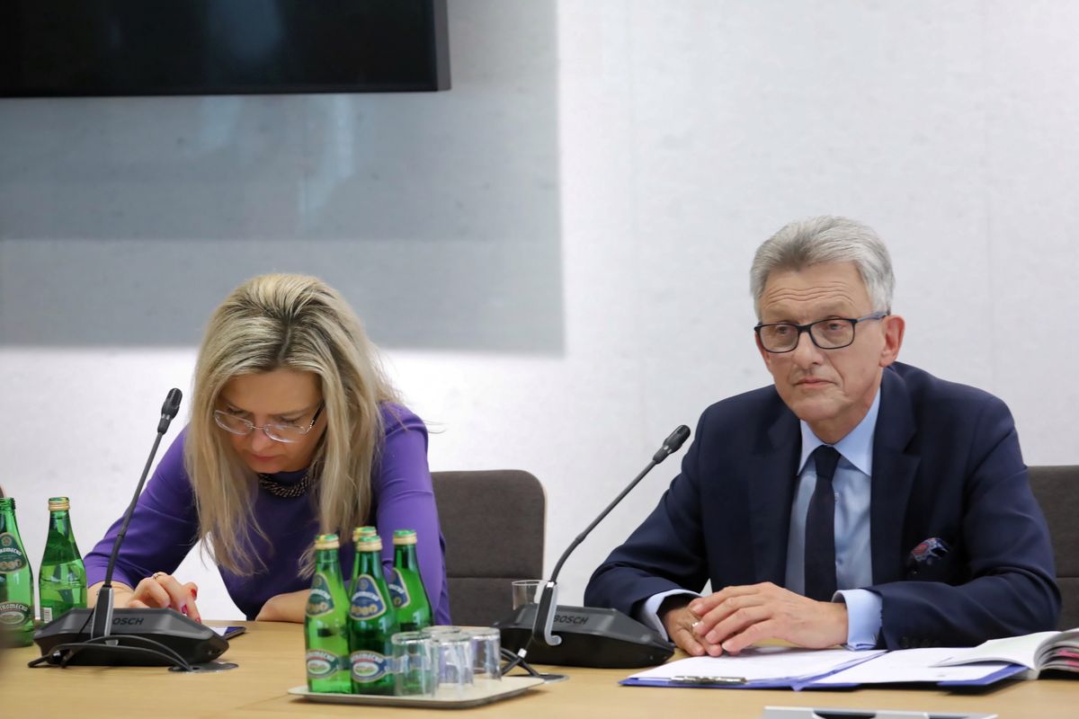 Stanisław Piotrowicz będzie nadal przewodniczącym komisji sprawiedliwości. Sprawą rozpatrzona bez udziału wnioskodawcy