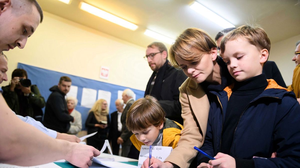 Jadwiga Emilewicz podczas głosowania