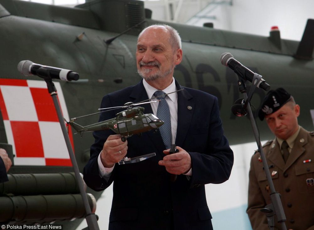Płk Grochowski zdradza okoliczności, w jakich zakończył współpracę z Macierewiczem