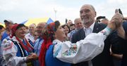 Antoni Macierewicz tańczy na Pikniku Rodzinnym PiS. Dawno się tak nie uśmiechał