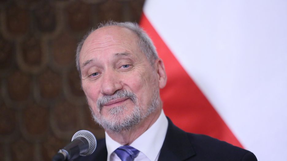Macierewicz: jest presja, aby traktować wyjaśnianie przyczyn katastrofy jako sprawę, która zawęża grupę osób głosujących na PiS