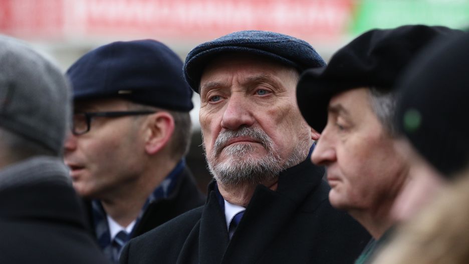 Sasin przyznał, że istniały "duże różnice poglądów" między Macierewiczem a Dudą