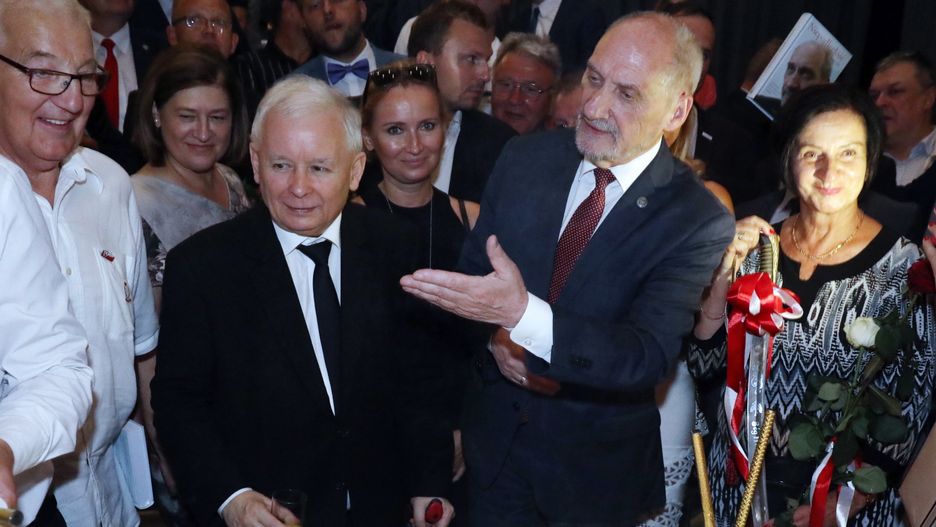 Jarosław Kaczyński na 70. urodzinach Antoniego Macierewicza