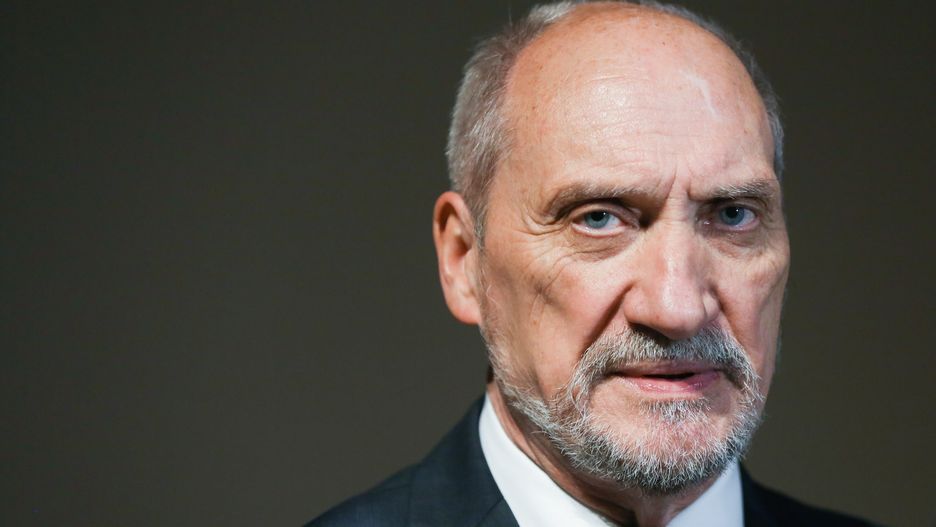 Macierewicz twierdzi, że za kryzysem w relacjach polsko-izraelskich stoją Rosjanie